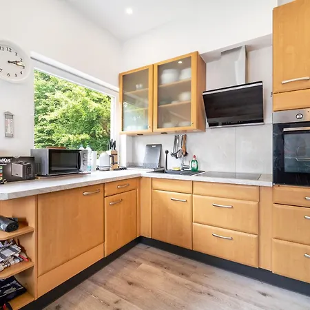 Stilles Landidyll Am Feldrand - Vier-zimmer-wohnung Inklusive Kueche, Wifi & Tv הרפורד