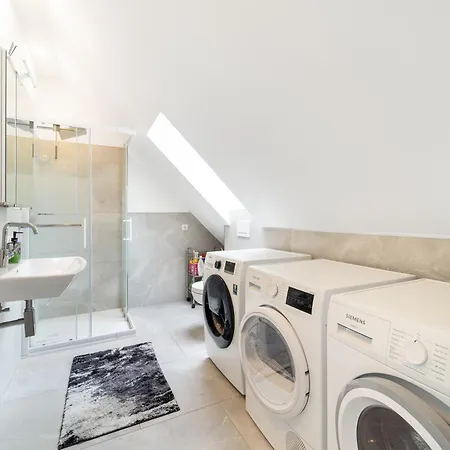 דירה Stilles Landidyll Am Feldrand - Vier-zimmer-wohnung Inklusive Kueche, Wifi & Tv הרפורד