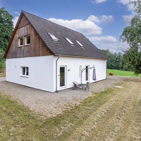 Stilles Landidyll Am Feldrand - Vier-zimmer-wohnung Inklusive Kueche, Wifi & Tv