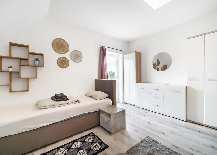 Stilles Landidyll Am Feldrand - Vier-zimmer-wohnung Inklusive Kueche, Wifi & Tv * Herford