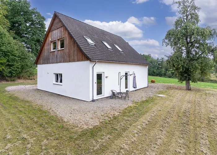 Stilles Landidyll Am Feldrand - Vier-zimmer-wohnung Inklusive Kueche, Wifi & Tv